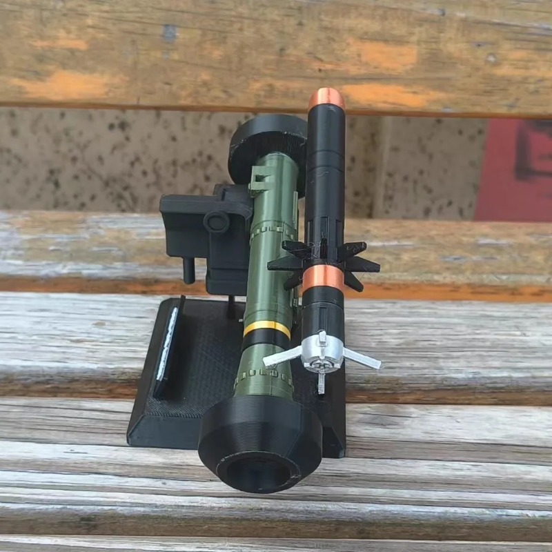 3D Printed FGM-148 Soldier Fig - Javelin Throwing recension och pris
